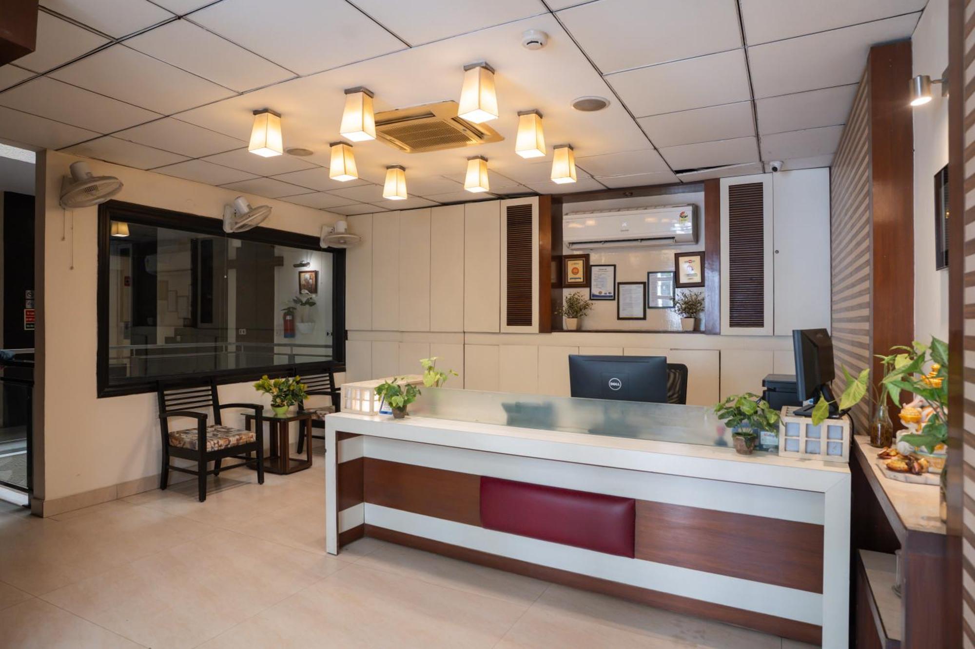 Ahuja Residency Cyber City II Gurgaon Exterior foto